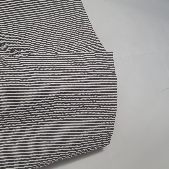 Ann Taylor Navy and White Striped Skirt With a matching Belt Size 4 - Picture 8 of 9